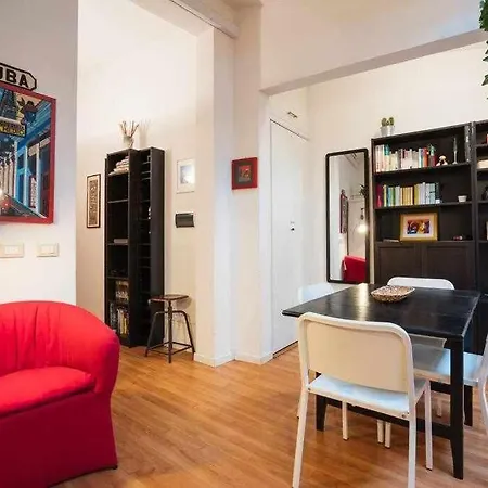Cozy In Borgo Dei Greci דירה *